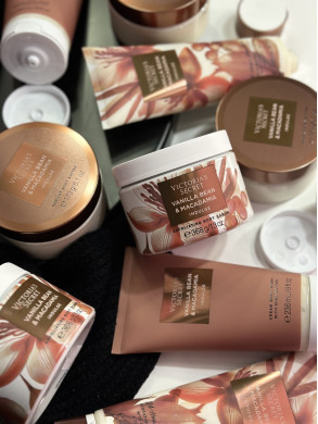 Скраб Victoria's Secret BODY CARE Natural Beauty Exfoliating Vanilla Bean & Macadamia